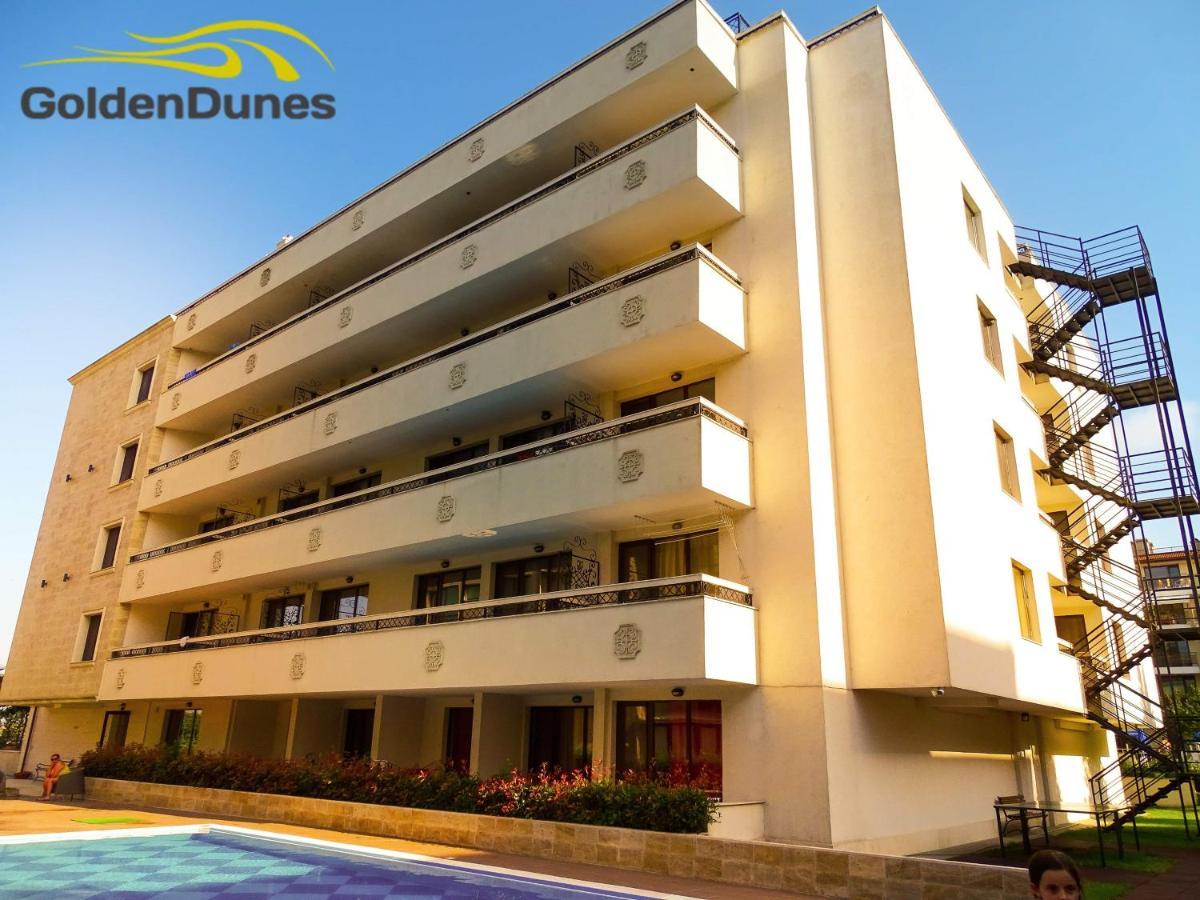 Golden Dunes Apartment