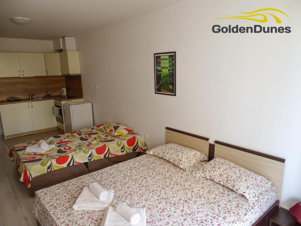 Golden Dunes Apartment