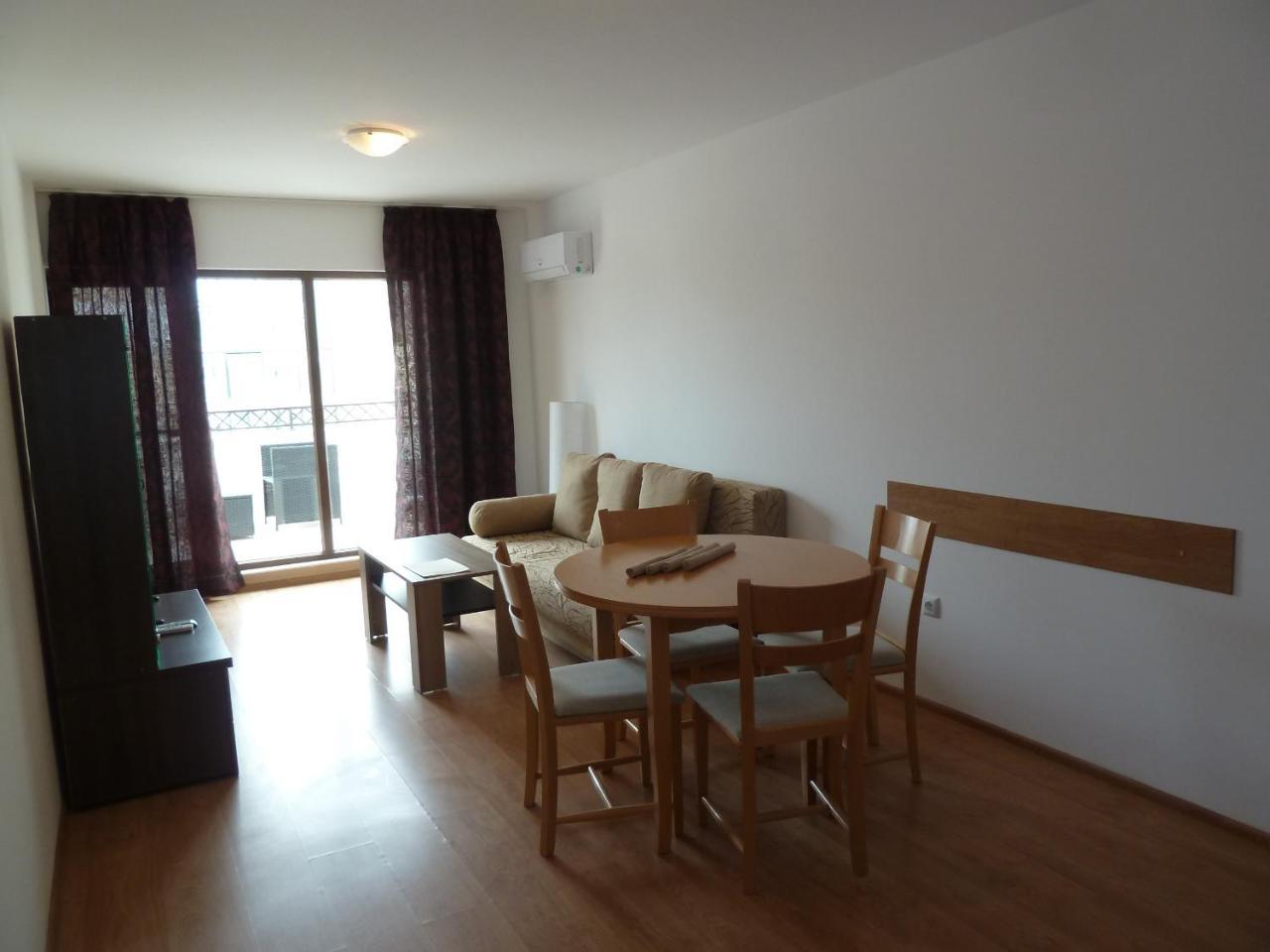 Golden Dunes Apartment