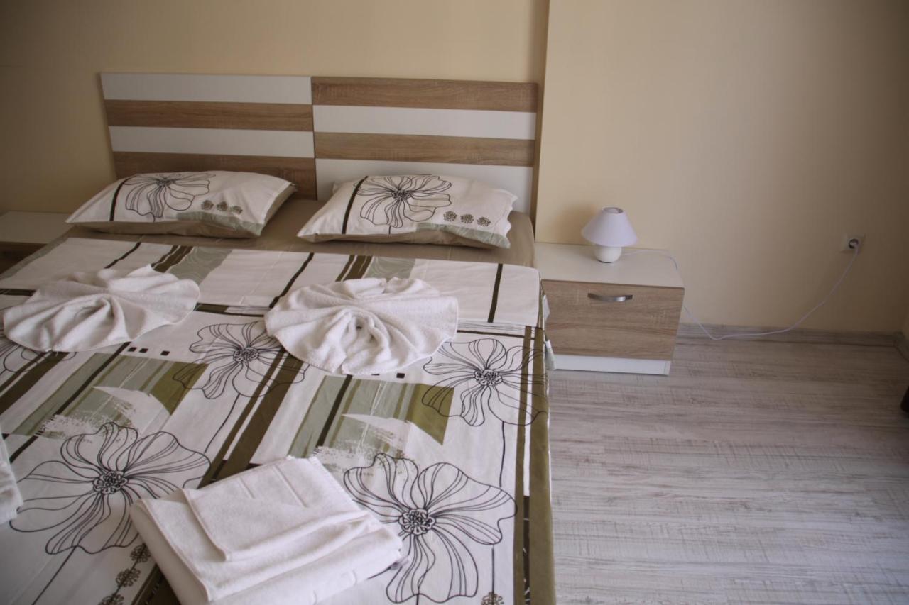 Golden Dunes Apartment